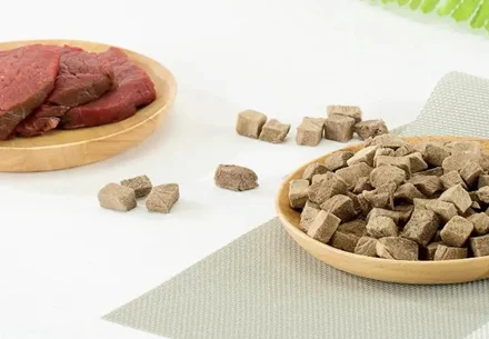 The advantage of Vacuum Freeze dried pet snacks